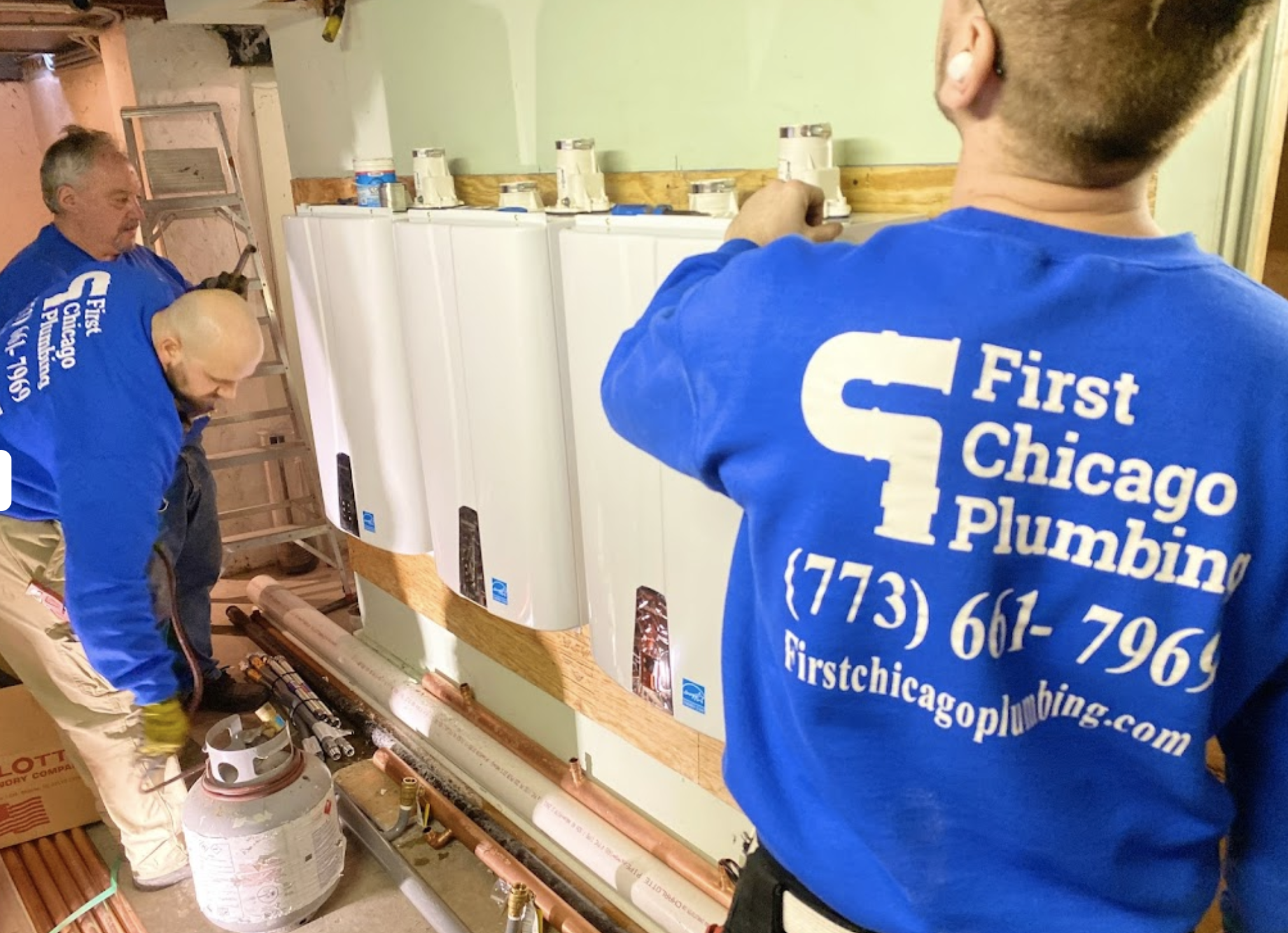 Tankless Water Heater - First Chicago Plumbing team